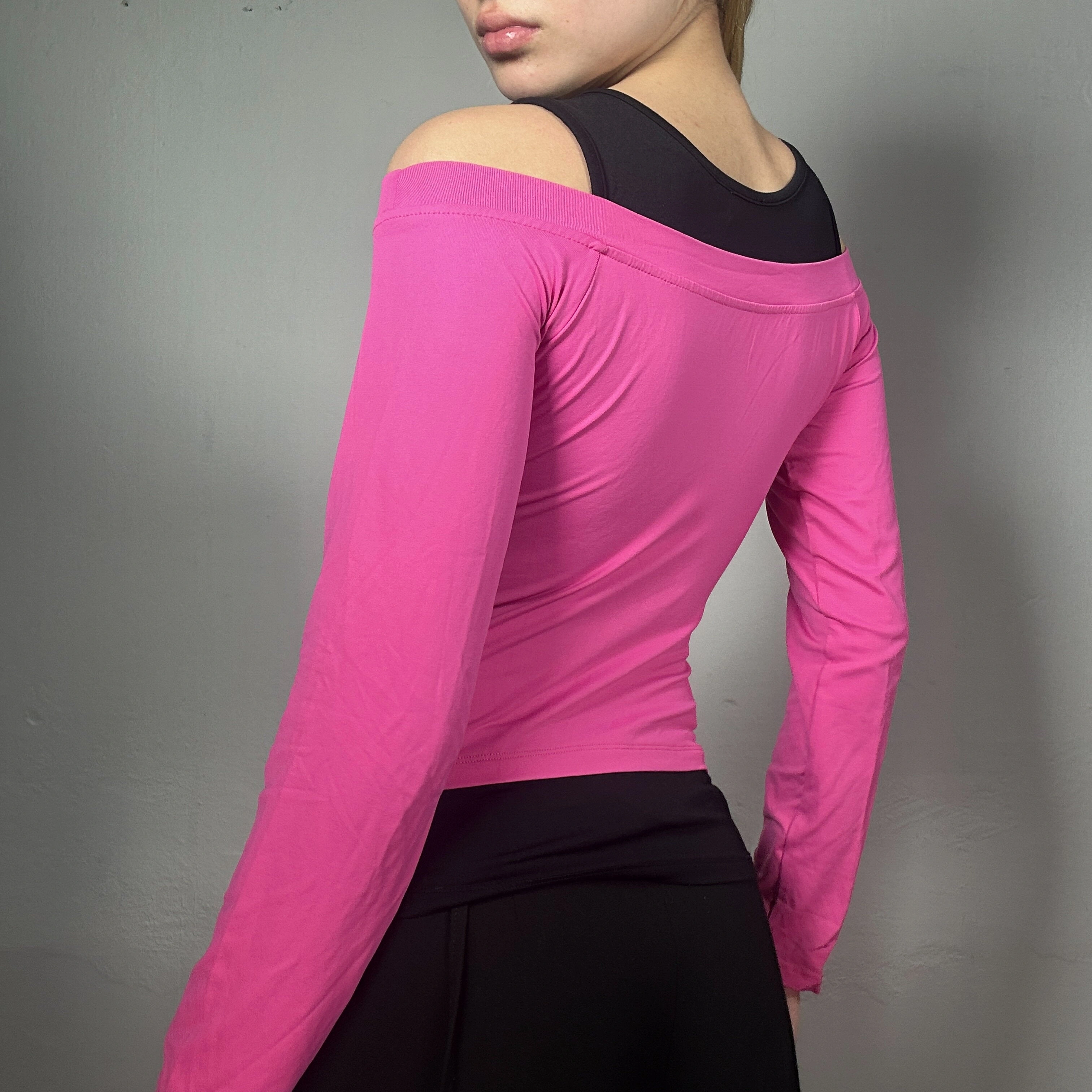 Rosa Romantik der 90er: Entzückendes schulterfreies Langarm-Top (S) – Vintage-Chic für dich!