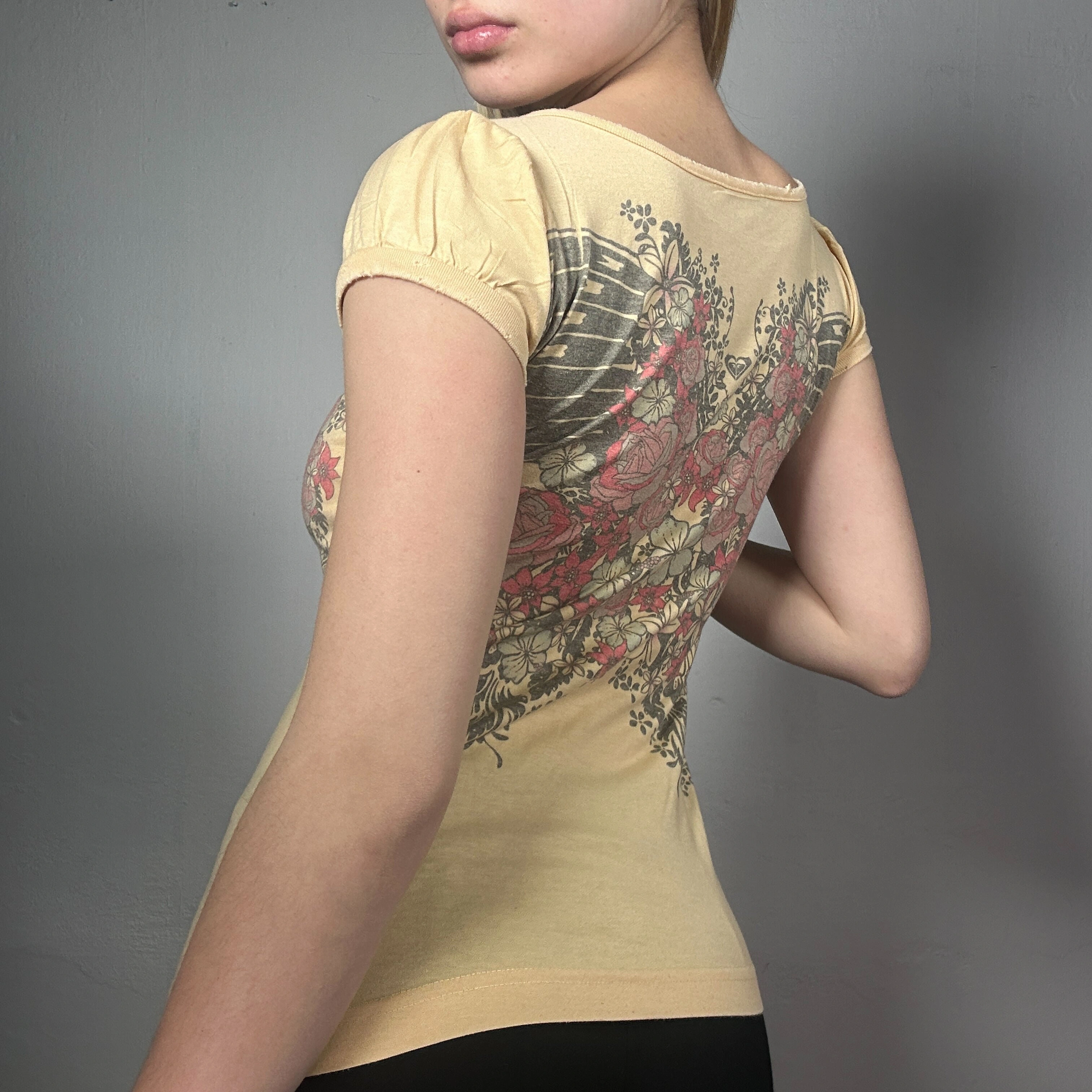 Vintage 90’s Romantic Light Yellow Floral Print Baby Tee (S)